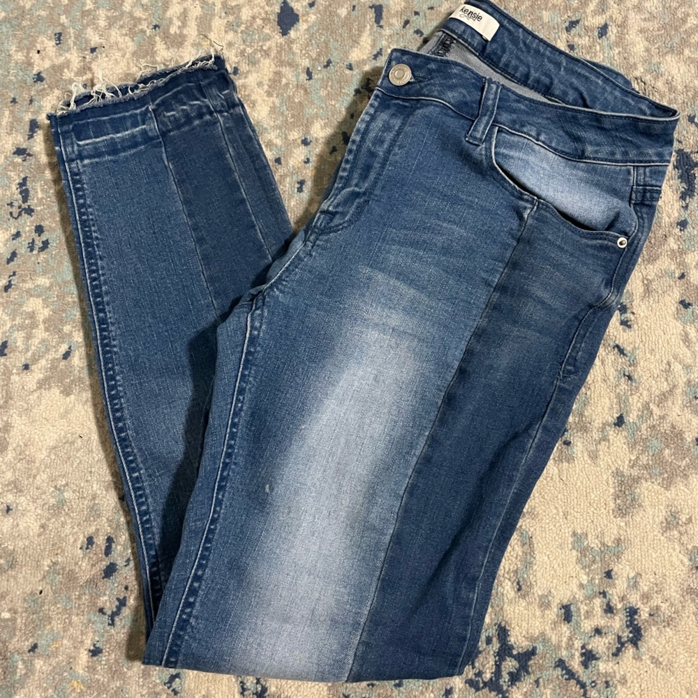 Kenzie Blue Jeans. Size 8/29.
